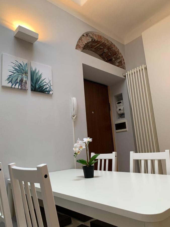 Bilocale Di Ringhiera In Corso Como/Garibaldi Milano Exterior foto